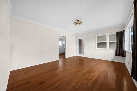 Photo of property in 2/62 Great South Road, Papakura, 2110