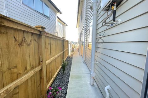 Photo of property in 36 Carrickdawson Drive, Flat Bush, Auckland, 2019