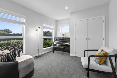 Photo of property in 7 Willow Brook Place, Clive, 4102