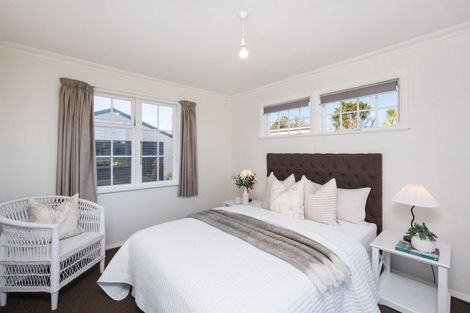Photo of property in 8 Norwich Place, Awapuni, Palmerston North, 4412