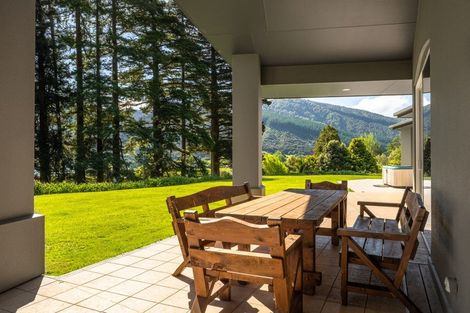 Photo of property in 5564 Kenepuru Road, Waitaria Bay, Picton, 7282