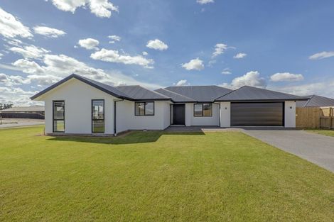 Photo of property in 39 Suffolk Drive, Kirwee, 7571