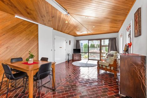 Photo of property in 58 Churchill Drive, Taradale, Napier, 4112