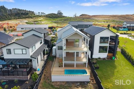 Photo of property in 35 Kikorangi Drive, Wainui, Silverdale, 0992