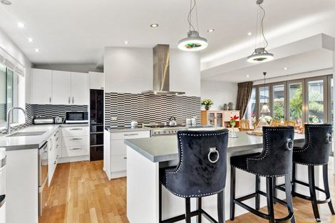 Photo of property in 17 William Andrew Road, Pukekohe, 2120