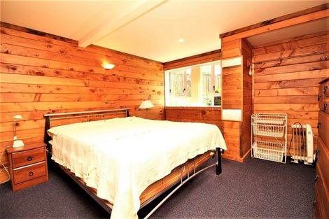 Photo of property in 35 South Lynn Road, Titirangi, Auckland, 0604