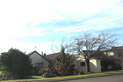 Photo of property in 8 Kennedy Crescent, Wanaka, 9305