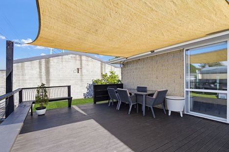 Photo of property in 27 Steele Street, Hornby, Christchurch, 8042