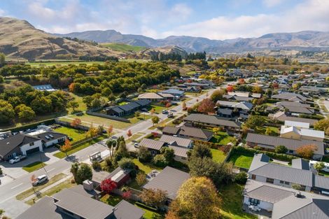 Photo of property in 32 Sylvan Street, Lake Hayes, Queenstown, 9304