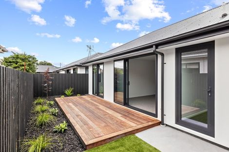 Photo of property in 2/7 Cossar Street, Burwood, Christchurch, 8083