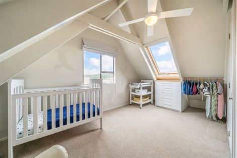 Photo of property in 86 Mercury Way, Whitby, Porirua, 5024