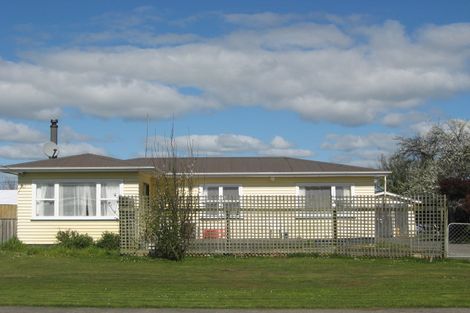 Photo of property in 31 Ngahina Street, Marton, 4710