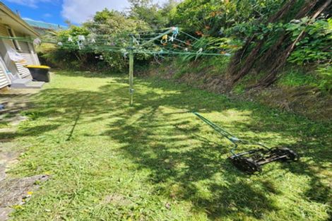 Photo of property in 90 Broderick Road, Johnsonville, Wellington, 6037
