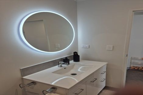 Photo of property in 16 Kutukutu Street, Takanini, 2112
