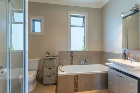 Photo of property in 312 Racecourse Road, Waipukurau, 4282