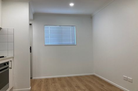Photo of property in 17 Hall Avenue, Mangere, Auckland, 2022