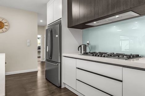 Photo of property in 21 Jeroboam Loop, Kumeu, 0810