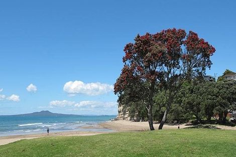 Photo of property in 13 Kiteroa Terrace, Rothesay Bay, Auckland, 0630
