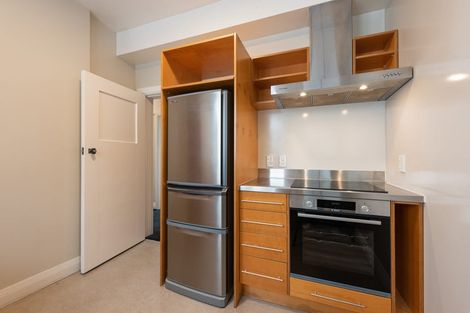 Photo of property in Ionian Flats, 123-125 Brougham Street, Mount Victoria, Wellington, 6011