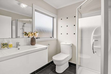 Photo of property in 14a Duna Place, Takaro, Palmerston North, 4412