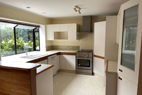Photo of property in 1/14 Strabo Place, Windsor Park, Auckland, 0632