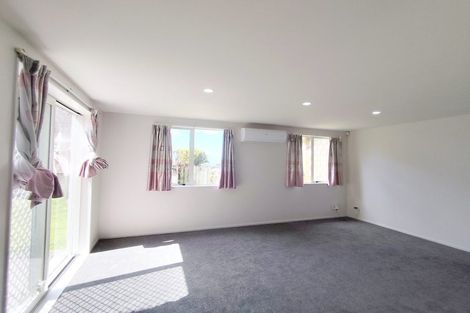 Photo of property in 3 Cityview Place, Massey, Auckland, 0614