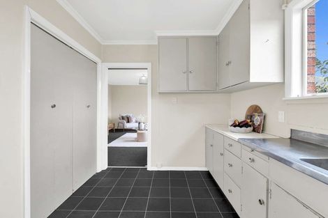 Photo of property in 2/84 Linton Street, West End, Palmerston North, 4410