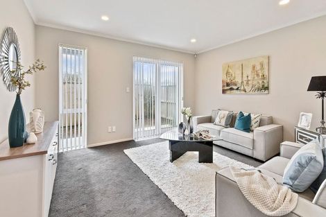 Photo of property in 12 Saddleback Crescent, Papakura, 2110