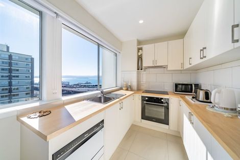 Photo of property in Grosvenor Flats, 19 Cottleville Terrace, Thorndon, Wellington, 6011