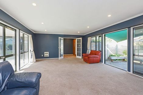 Photo of property in 5 Pukekura Place, Taradale, Napier, 4112