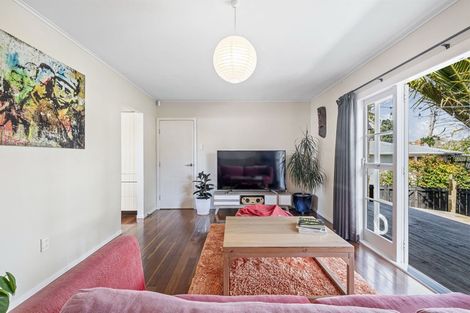 Photo of property in 18 Poto Street, Te Atatu South, Auckland, 0610