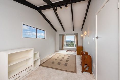 Photo of property in 43 Kotare Street, Waikanae, 5036