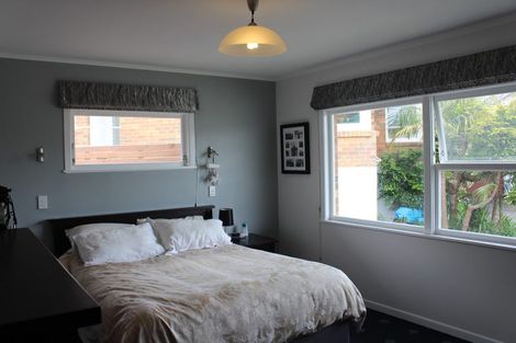 Photo of property in 2/12 Belle Vue Avenue, Northcote Point, Auckland, 0627