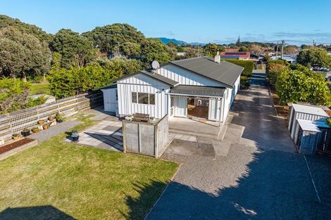 Photo of property in 8 Manuka Street, Otaki Beach, Otaki, 5512