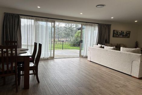 Photo of property in 13 Riverboat Lane, Helensville, 0800