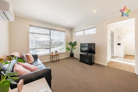 Photo of property in 5 Tarata Lane, Avalon, Lower Hutt, 5011
