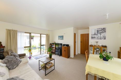 Photo of property in 11 Herbert Avenue, Cloverlea, Palmerston North, 4412