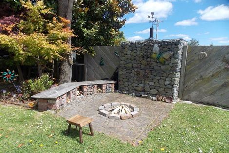 Photo of property in 32 Pioneer Highway, Awapuni, Palmerston North, 4412