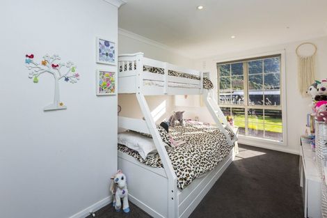 Photo of property in 63 Black Beech Street, Birchville, Upper Hutt, 5018