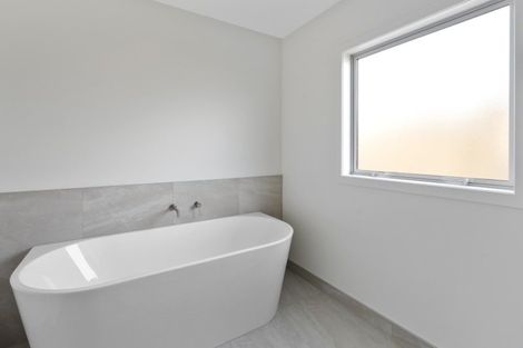 Photo of property in 10 Cassin Place, Taradale, 4112