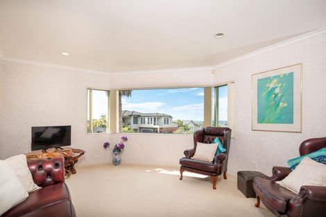 Photo of property in 28 San Bernadino Drive, Henderson, Auckland, 0612