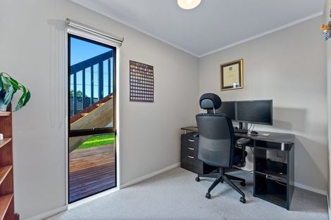 Photo of property in 1/122 Verran Road, Birkdale, Auckland, 0626