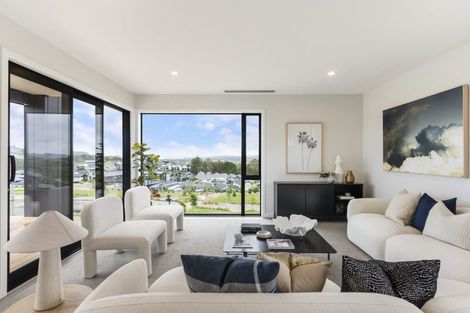 Photo of property in 33 Kikorangi Drive, Wainui, 0992