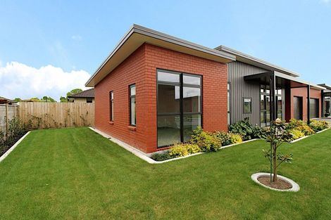 Photo of property in 9a Riverbank Road, Wanaka, 9382