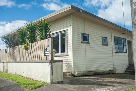 Photo of property in 15 Karaka Road, Otorohanga, 3900