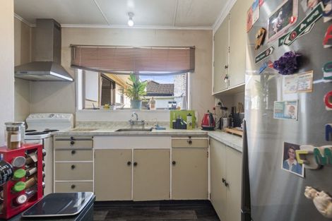 Photo of property in 21 Flower Street, Bulls, 4818