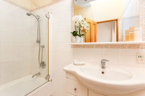 Photo of property in 46 Roxburgh Street, Mount Victoria, Wellington, 6011