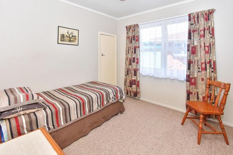 Photo of property in 2 Berwyn Avenue, Takanini, 2112