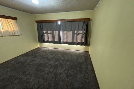 Photo of property in 201 Chivalry Road, Glenfield, Auckland, 0629