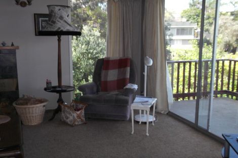 Photo of property in 12 Anakiwa Place, Milford, Auckland, 0620